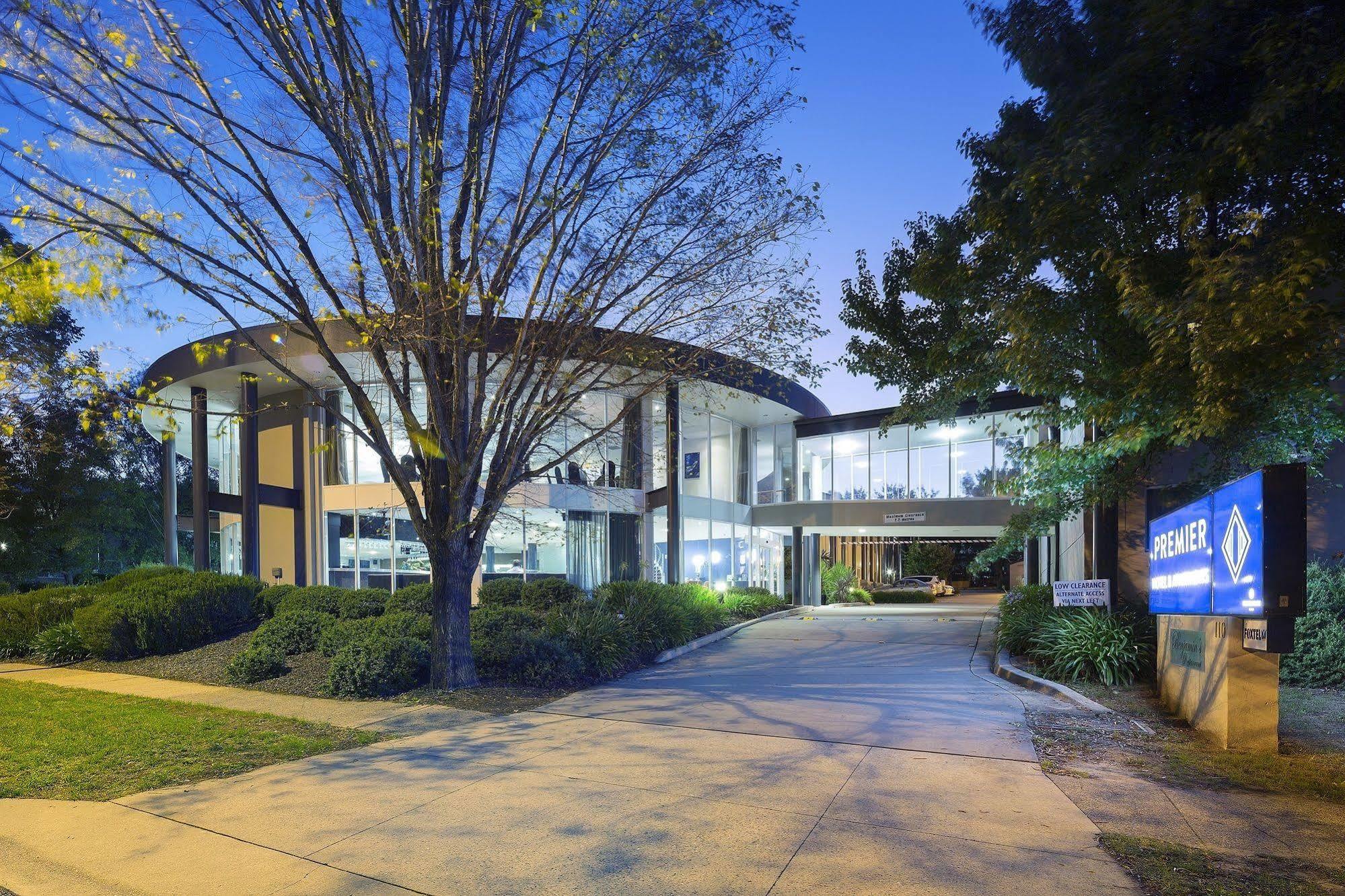 Ramada Encore By Wyndham Belconnen Canberra Exterior foto