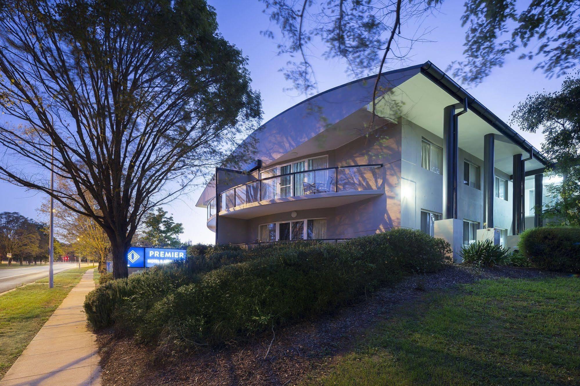 Ramada Encore By Wyndham Belconnen Canberra Exterior foto